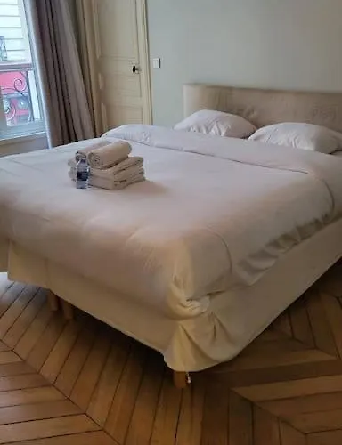 Διαμέρισμα Amazing 6 Pax Place Near Opera